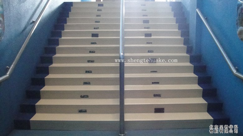 北京海洋館橡膠地板工程實圖