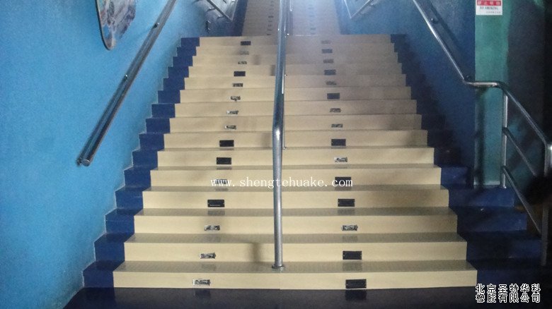 北京海洋館橡膠地板工程實圖